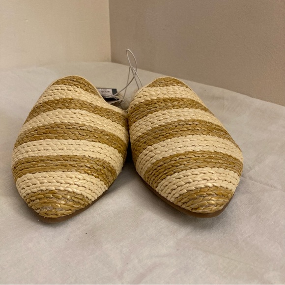 Universal Thread NWT woven striped memory foam flat mule slides sizes 9 or 7 - Picture 4 of 15